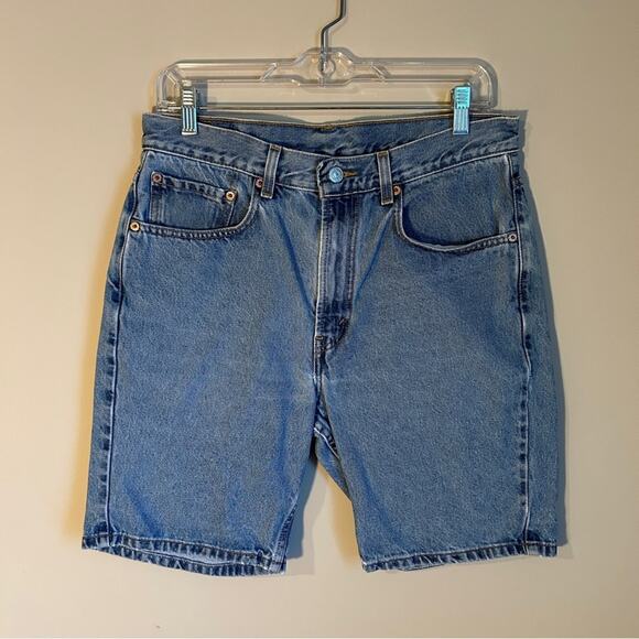 Levi’s Vintage 505 Regular Fit Light Wash 8-Inch Inseam Denim Shorts Size W32 - Picture 1 of 11